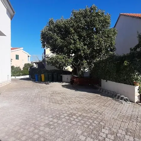 5, First Floor *